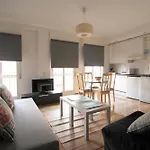 Apartamentos Goyescas Deco