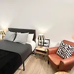 Puerta Del Sol House
