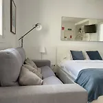 Estudio Con Terraza Ibizaretiro I