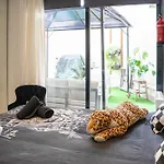 Precioso con patio, tranquilo