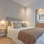 Spacious 2-Bedroom Apartment In Central Madrid Steps Away From Plaza Espana Conde Duque I