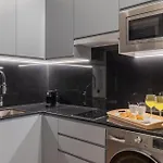 Accessible 2-Single Bed Apartment In Chamberi Adapted Bathroom, Quevedo III