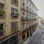 Modern Apt Para 6Pax En La Plaza De Tirso-Centro E1
