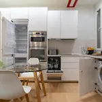 Cozy And Central-1Bd 1Bth- Cortes