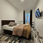 Hostal Andrea Granvia