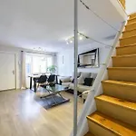 Sabadell Calle, Casa Familiar De 3 Dormitorios Con Terraza Junto Metro Fuencarral