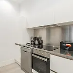 Lalatina II Calle Almendro 3Br 2Bh