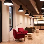 Latroupe Prado Hostel