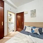 Estudio Augusto Acogedor