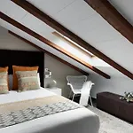 Carretas Attics Apartments