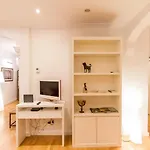 Centrico Y Moderno. Chamberi. 4 Personas, 2 Banos