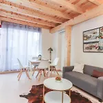 Bright Duplex Apartment For Families-Vicalv