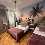 Hostal Avenida