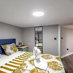 Luminoso Cerca 4 Caminos- Apartamento Reina Victoria