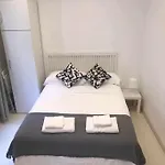 Un Genial Estudio En El Barrio Las Cortes