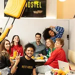 Petit Hostel Palacio Real