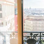 Hostal Gran Via 44