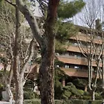 Vintage Apartment On Plaza Castilla, Madrid
