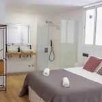Modern And Cozy Flat In La Latina - 2 Double Beds
