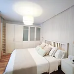 DFLAT Escultor Madrid Apartments