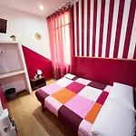 Hostal La Casa de La Plaza