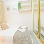 For You Rentals Encantador Estudio Temporal Con Cama Doble Y Sofa Cama, Patio Compartido Ctg86