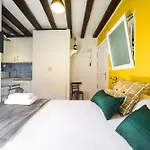 Bright Mini Studio In The Historic Center