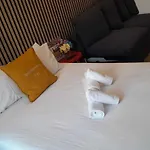 Apartamentos Preciados