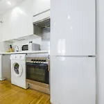 Apartamentos Conde Duque Decó