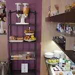 Hostal 4C Cuatro Caminos