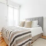 Apartamento Las Cortes II En Madrid
