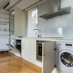 Bright And Stylish - 2Bedroom 1Bathroom - Chamberi