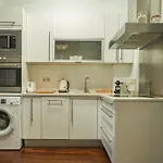Bright And Cozy-1Bedroom 1Bathroom-Malasana