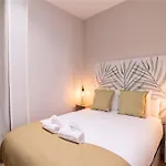 Bright And Airy 2 Bedroom Apartment In Madrid