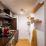 Beautiful Apartment In Malasana For 3 Pax - Ferrer