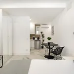 Cozy Studio In Madrid Ley4