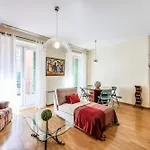 Comodo Apartamento A Pasos De Callao