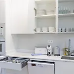 Contemporary 6Bd Apartment For 12 Las Ventas