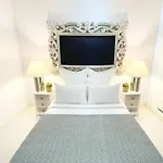 Apartamento De Diseno En Plaza Mayor