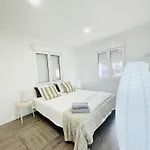 Apartamentos Dos Habs Madrid Urgel R3