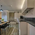 Alojamientos Centricos Con Jacuzzi Y Netflix