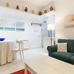 Nice House With Courtyard In Puerta Del Angel - Mauregato