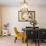 City Deluxe Reina Sofia Atocha Comfy Apartment