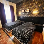 Alhambra Suites