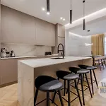 Apartamento De Lujo En La Emblematica Calle Montera
