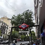 Cozy Apartment In Madrid Center Near Santiago Bernabeu