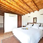 Holiday Home With Modern Amenities