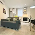 Luminoso, Con Patio Y Buena Zona