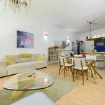 Gran Via-Sol Spacious Apartment 3 Bedrooms & 2 Wcs