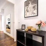 Charming Modern Apartment In Barrio De Las Letras
